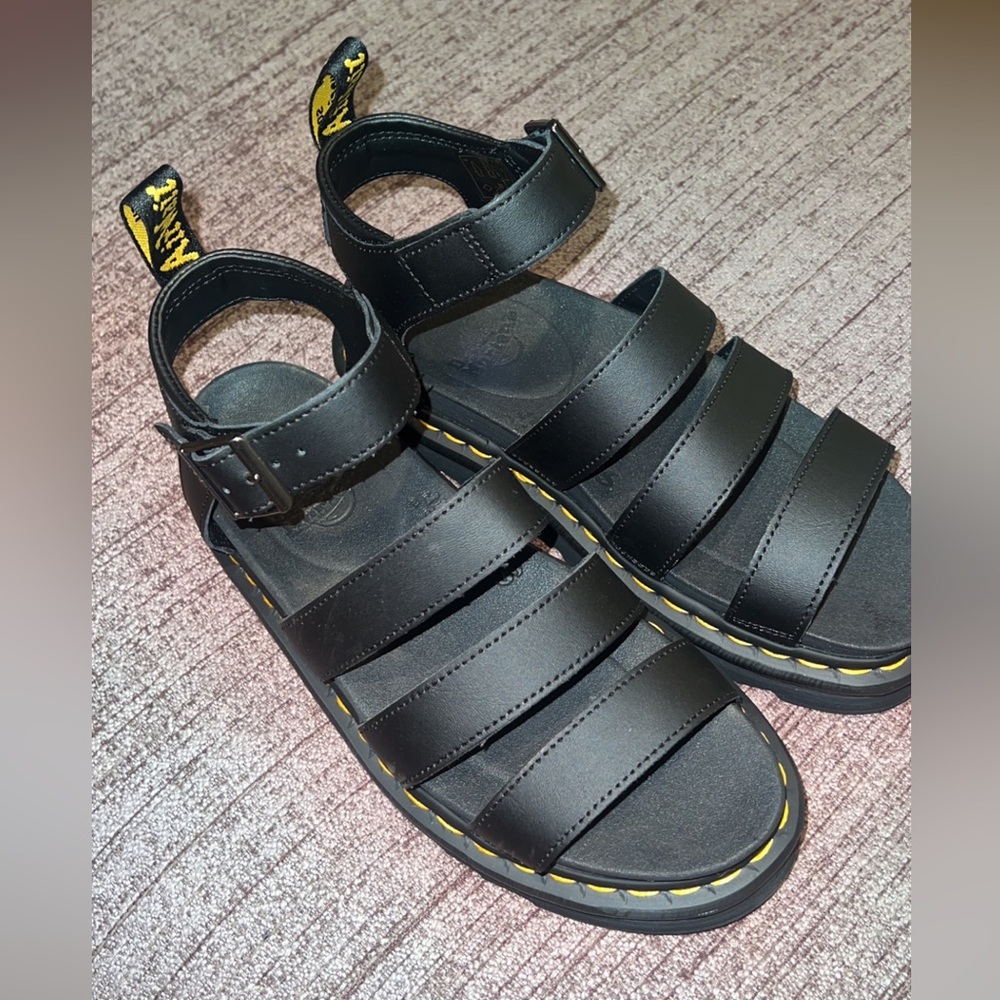 NEW Women’s Dr.Martens Blaire Platform Sandal Size 8